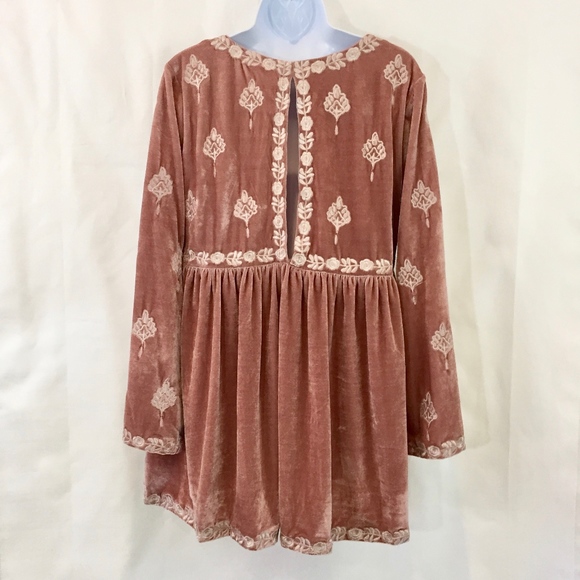 POL Small Crush Velvet Embroidered Oversized Tunic - Picture 3 of 8